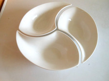 SET OF 3 WHITE CERAMIC TEARDROP DISHES -CRUDITES/FRUIT/APPETIZERS- 1 ROUND SHAPE