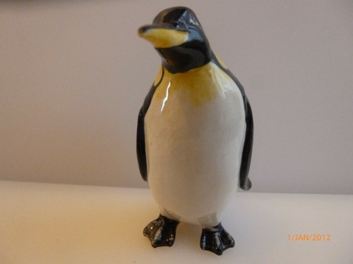 Wade penguin figurine - penguin,