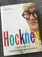 SYKES / David Hockney The