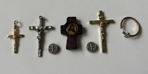 Various catholic crucifix - various,