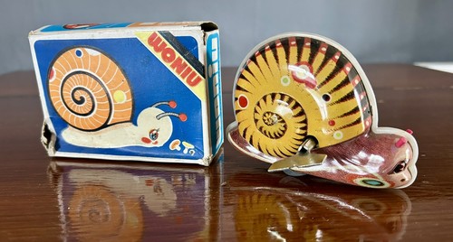 Vintage tin toy - tin,
