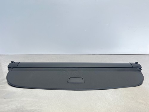 Audi retracting parcel - *retracting*,