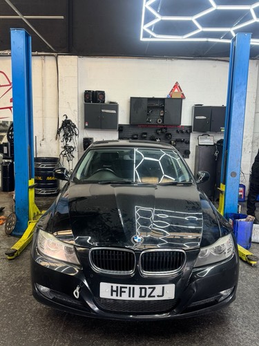 Breaking bmw series e90 - e90, lci