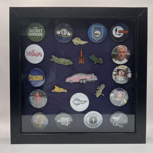 1992 pin badges rare set - 1992,