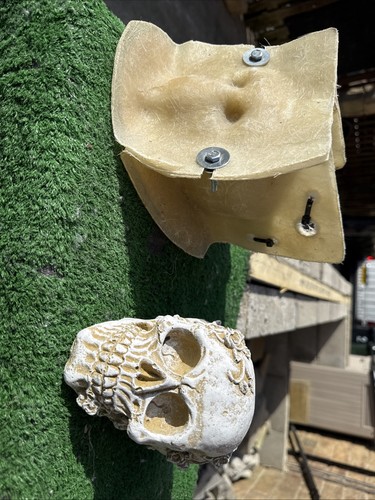 Latex and fiberglass mould - latex,