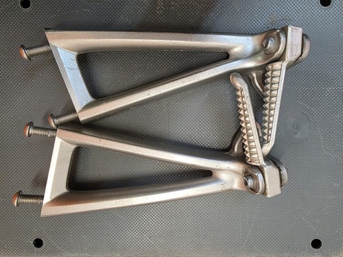 Yamaha 13s rear pegs - 13s,