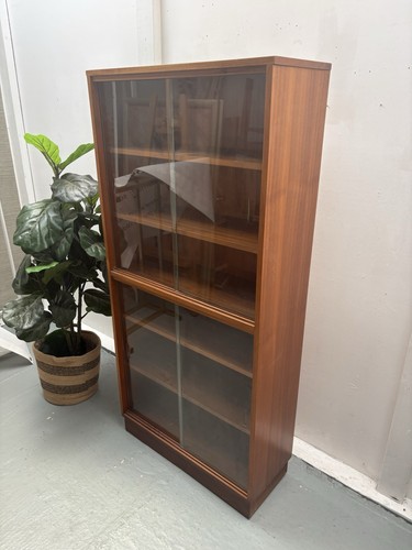 Mid century book display - mid,