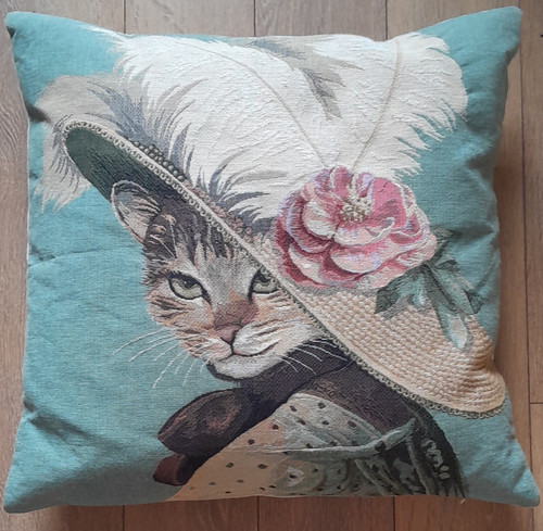 Square tapestry cushion cat - square,