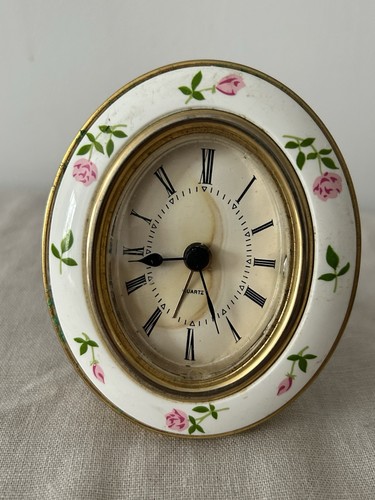 Vintage floral quartz - floral,
