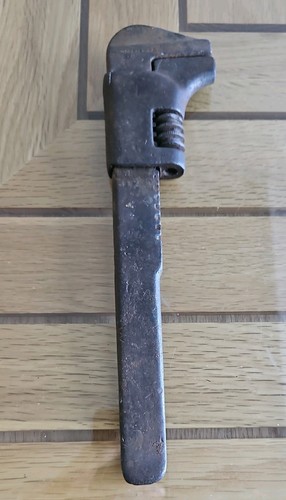 Vintage adjustable wrench - 9”,