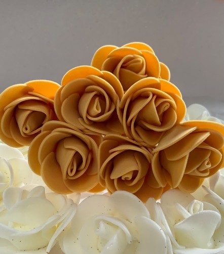 24gold flower cup cake - 12,