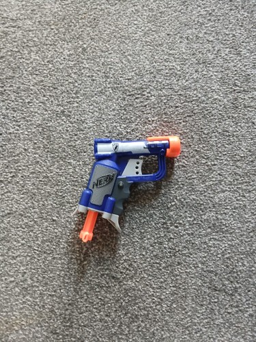 Nerf pistol one bullet bule
