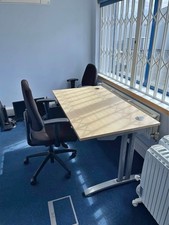 SUPERB CLEARANCE JOB LOT- 4 CLAREMONT -1400mm OAK DESKS+PEDESTALS+OPERATOR CHAIR