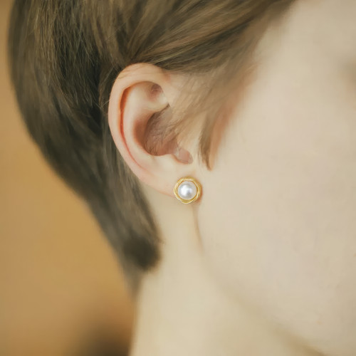 Real pearl with - pearl, gold