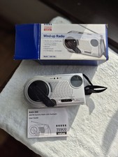 Tesco Windup AM FM Radio TORCH Model RAD-306 Silver Min Charge Lasts 20 Min