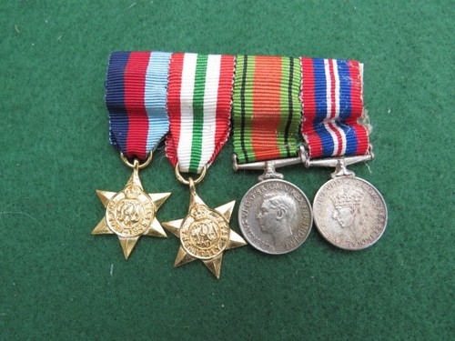 Miniature 2 medals - 4,