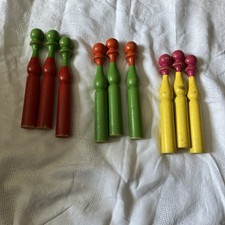 VINTAGE SET OF 9 COLOURFUL