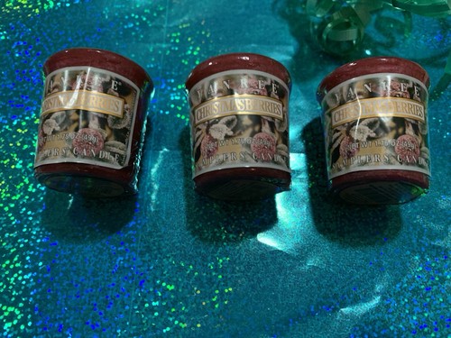 Yankee scented candle - scented,
