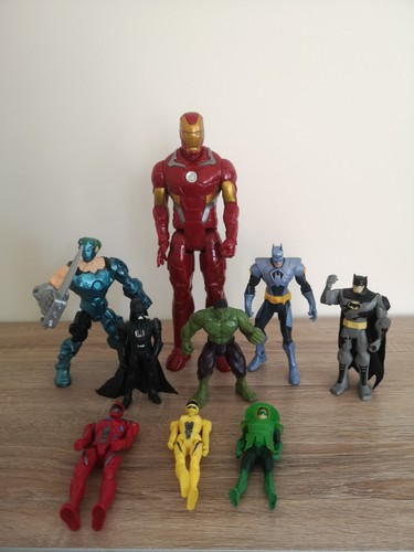 Action figures toy bundle - ,