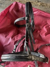 Sabre Cordoba Sensitive Full Size Bridle. Padded Head and Noseband. Black. Logo