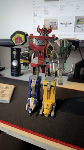 Legacy megazord mighty morphin - megazord,