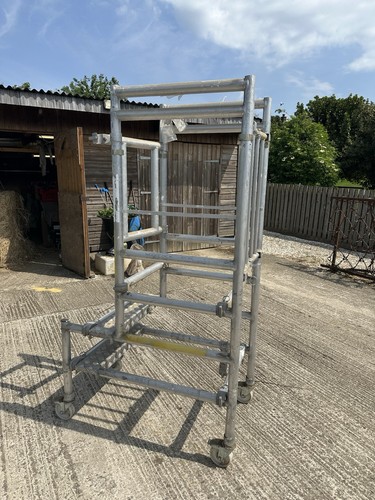 Podium folding scaffold tower - podium,