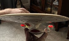 1992 Paramount Pictures Playmates Star Trek USS Enterprise NCC-1701-D Ship VTG