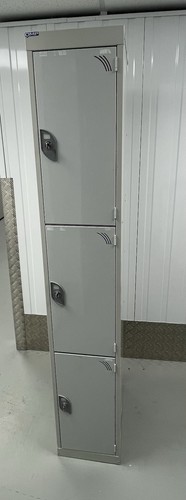 Qmp metal lockers door - 3,