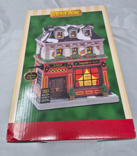 Boxed and Unused Lemax The Yorkshire Pub Light Up Christmas Decoration FREE POST