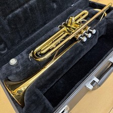 YAMAHA YTR-2330 Trumpet Standard Beginner Gold with mouthpiece Case