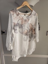 Woman's Bonmarche White Flower