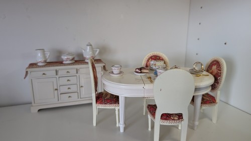 Dolls house 12th scale - 1/12th,