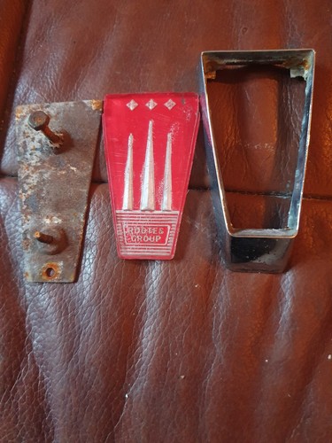 Hillman super minx grill badge - hillman,