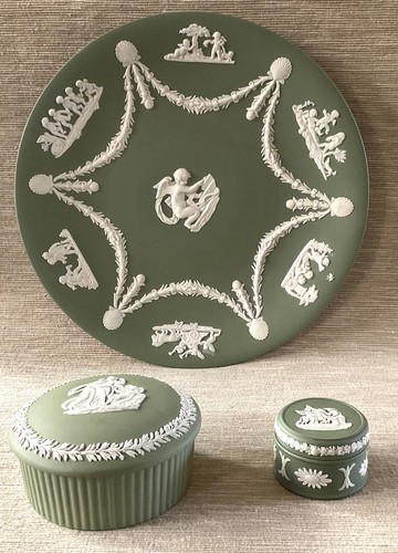Three pieces wedgwood - three,