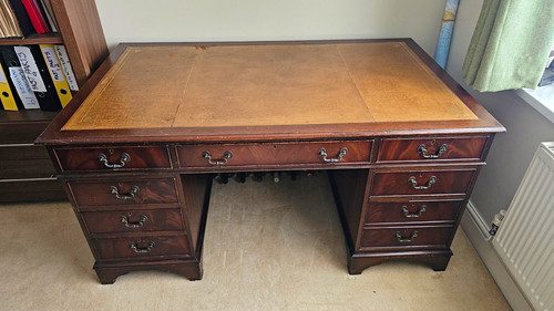 Large mahogany twin pedestal - twin,
