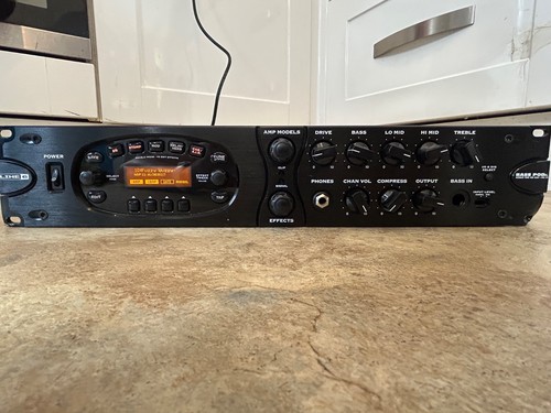 Line bass pod pro rackmount - 6,