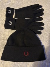 Fred Perry Hat and Gloves Set
