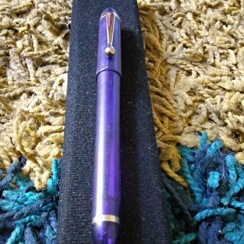 Purple plastic fountain pen - purple,
