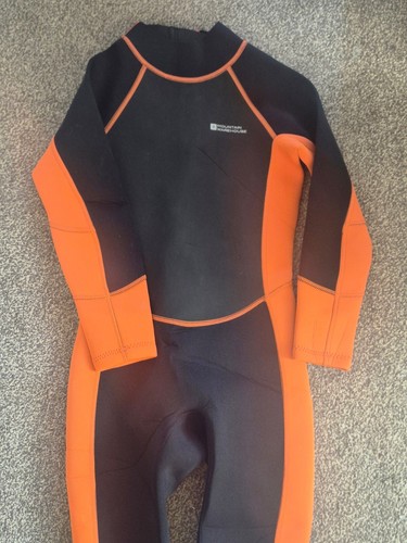 Mountain warehouse aquatic - mountain,