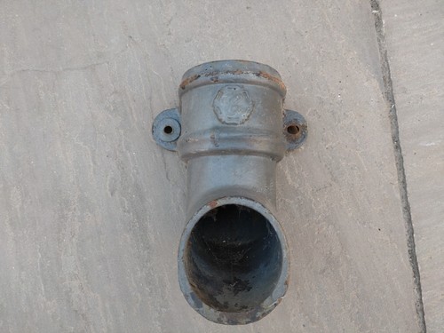 Cast iron downpipe shoe - iron,