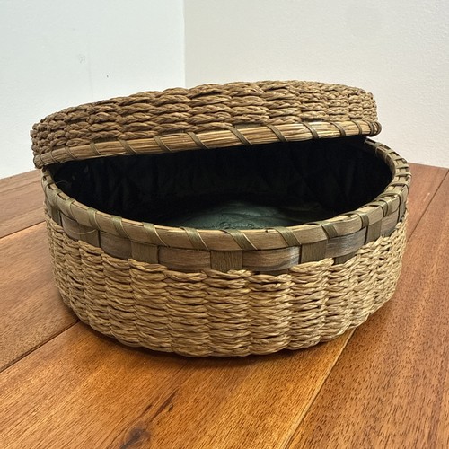 Vintage woven wood sewing - woven,