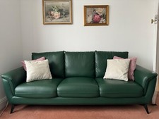 New ITALIAN leather sofa set excellent condition along with cushions 