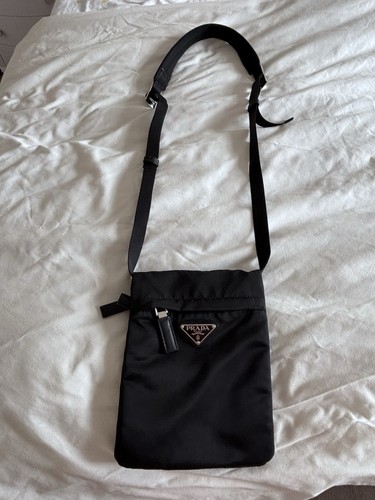 Black prada tessuto nylon flat - black,