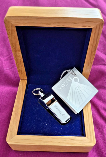 Referees whistle wooden - whistle, in