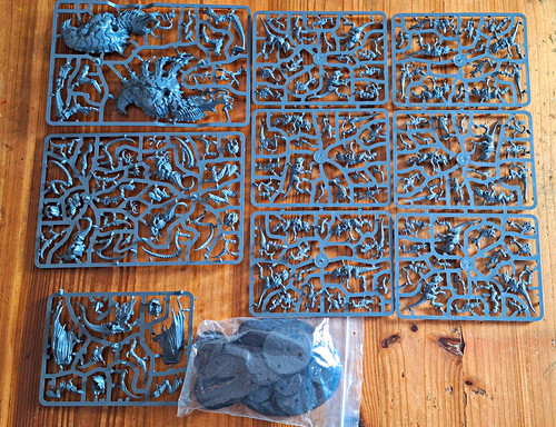 Tyranids half from starter set - from,