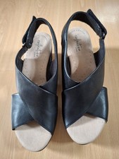 LADIES CLARKS LEATHER WEDGE HOOK & LOOP CROSS OVER SLING SANDAL CAMMY  PEARL (6)