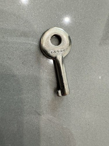 Gucci bag charm key - gucci, ring