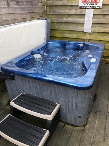 Hot tub seater spa - tub,