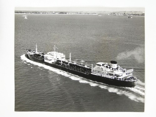 Esso salisbury tanker ship - ship, sea