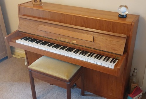 Fuchs and mohr upright - fuchs,
